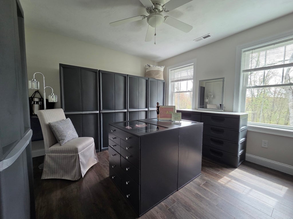10 Wisteria Ln, Maynard, MA Photo #16