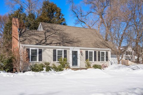 Photo of 6 Boulder Brook Rd, Wellesley, MA 02481 (MLS # 73482568)