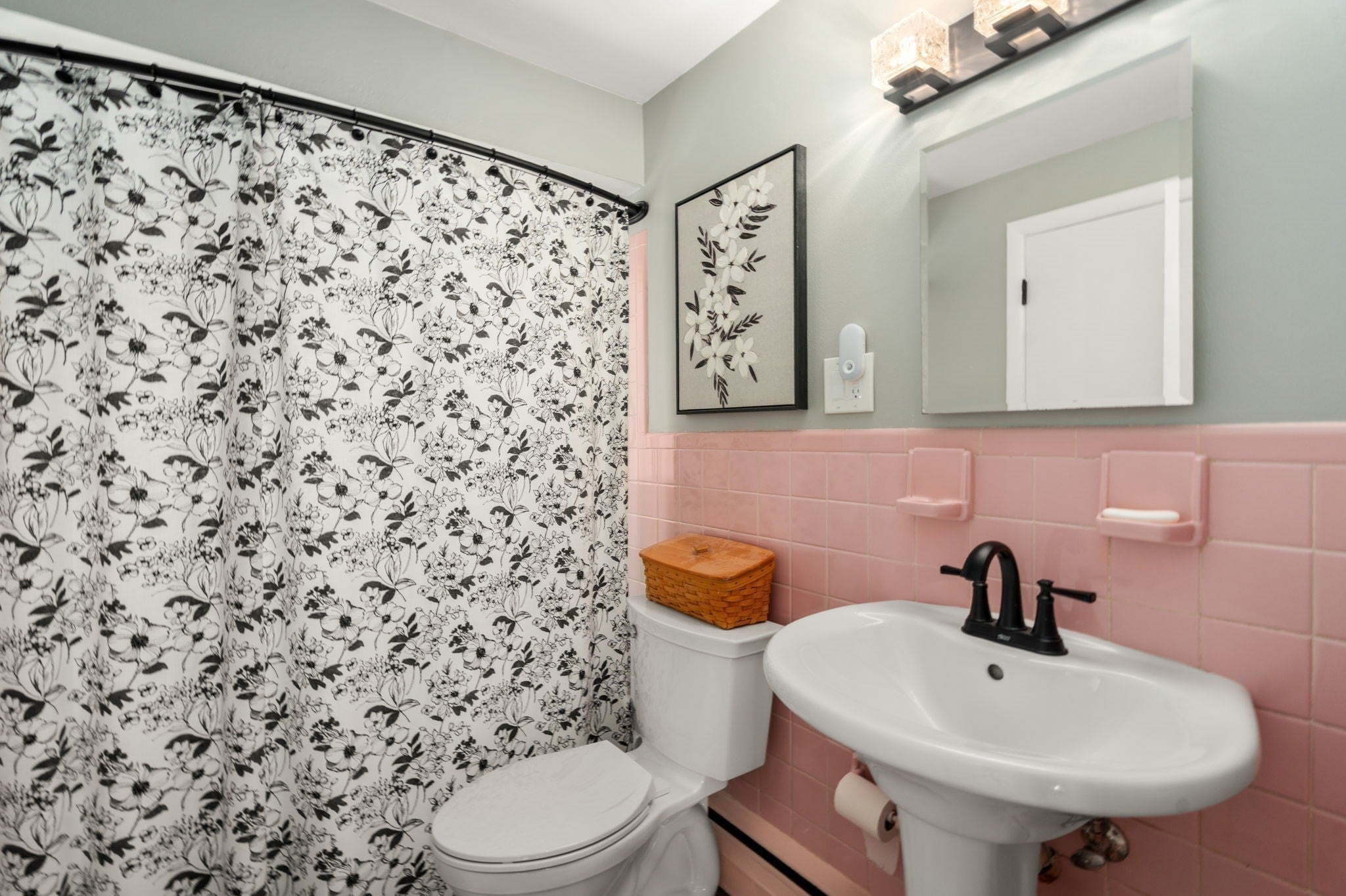 124 Windham Rd, Boston, MA Photo #16