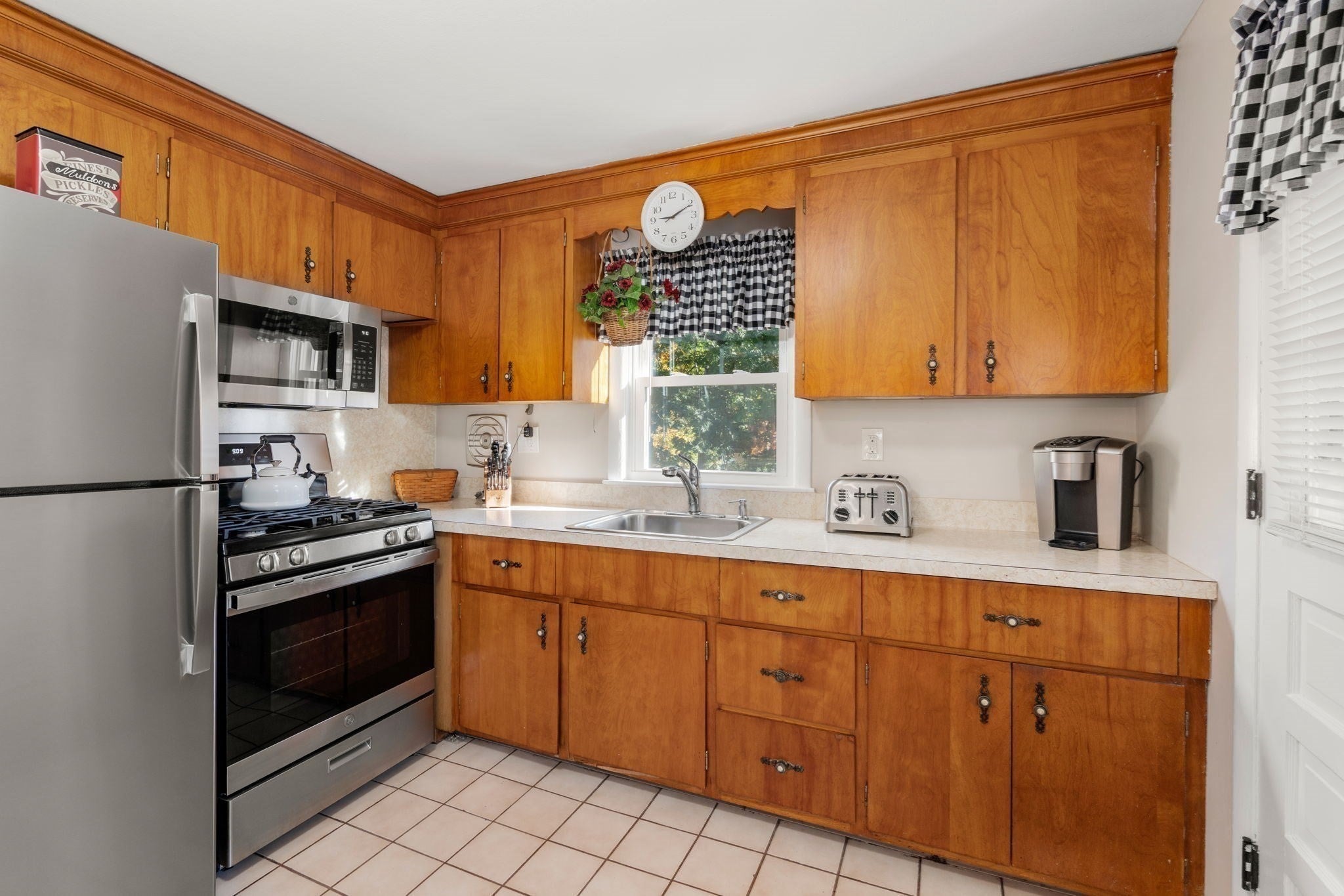 124 Windham Rd, Boston, MA Photo #12