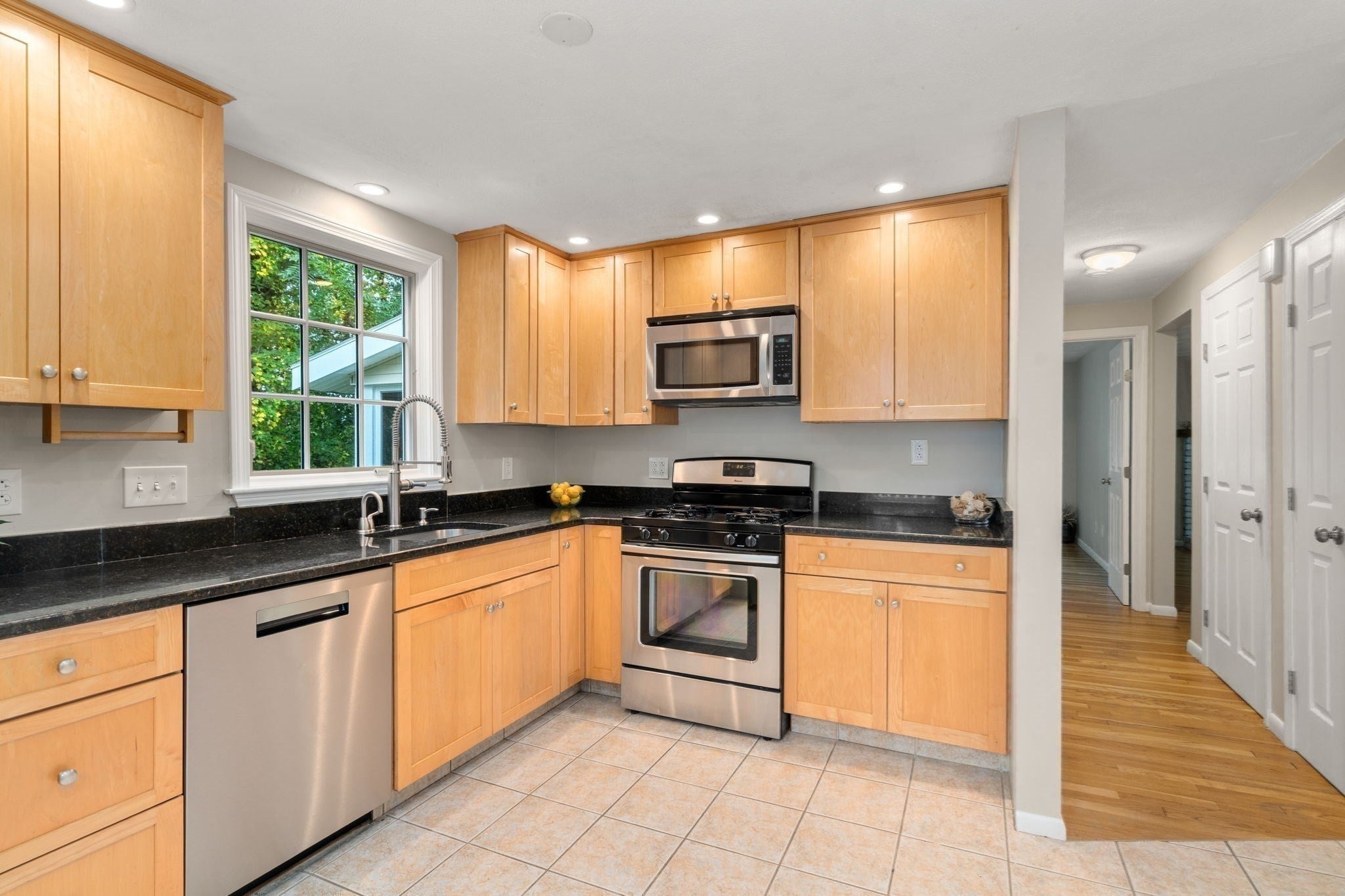165 Lockland Ave, Framingham, MA, 165 Lockland Ave, Framingham, MA Photo #3