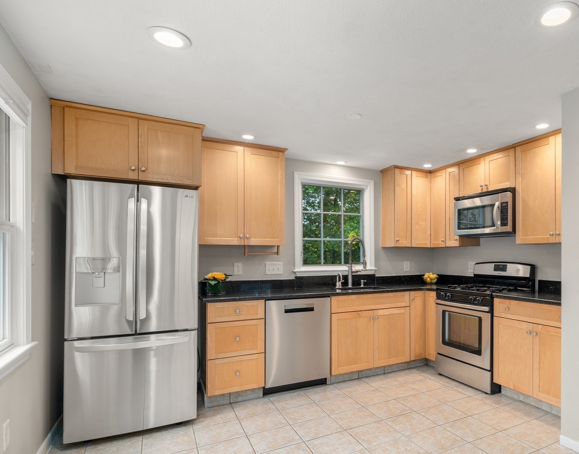 165 Lockland Ave, Framingham, MA, 165 Lockland Ave, Framingham, MA Photo #2