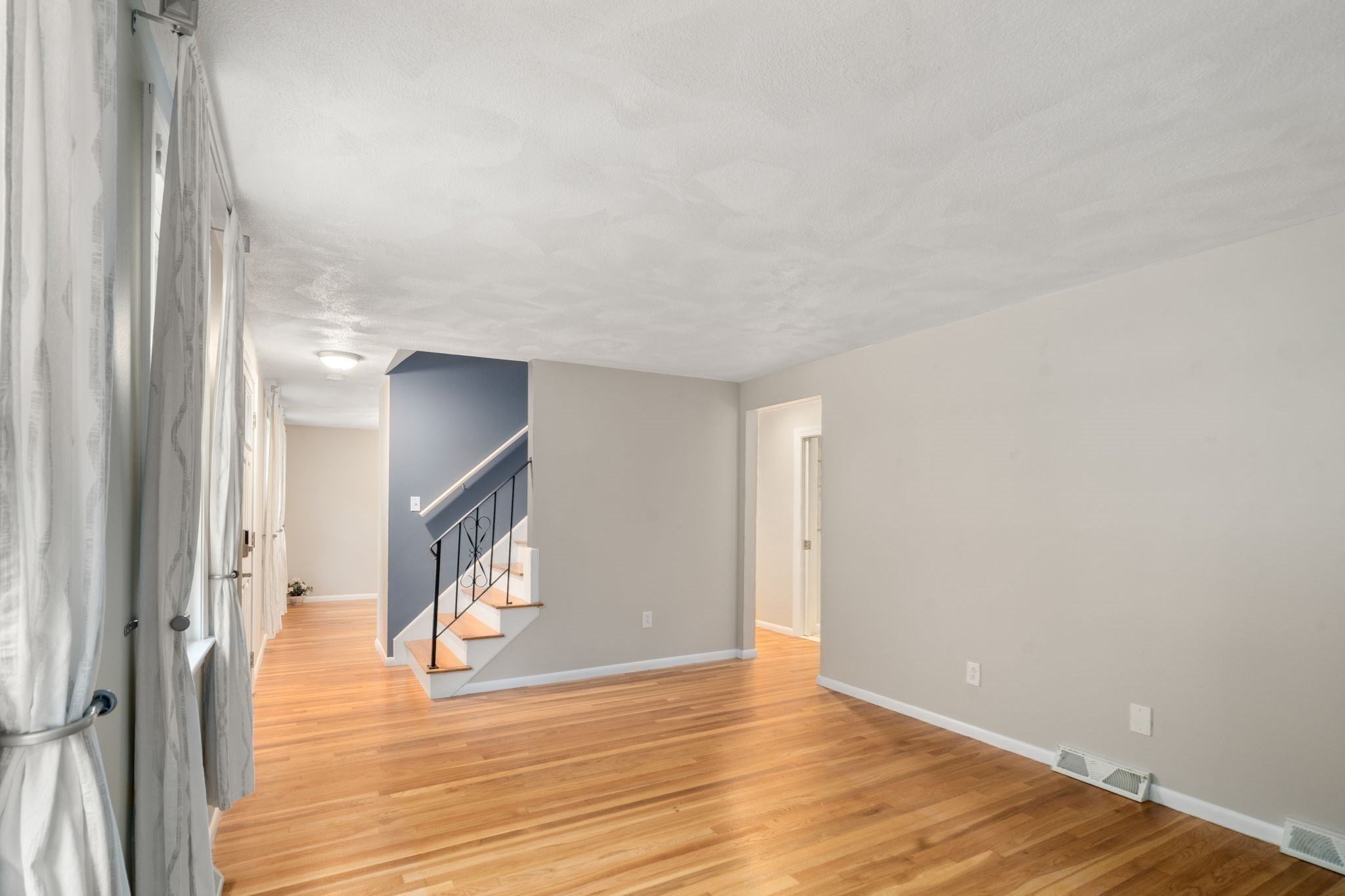 165 Lockland Ave, Framingham, MA, 165 Lockland Ave, Framingham, MA Photo #14