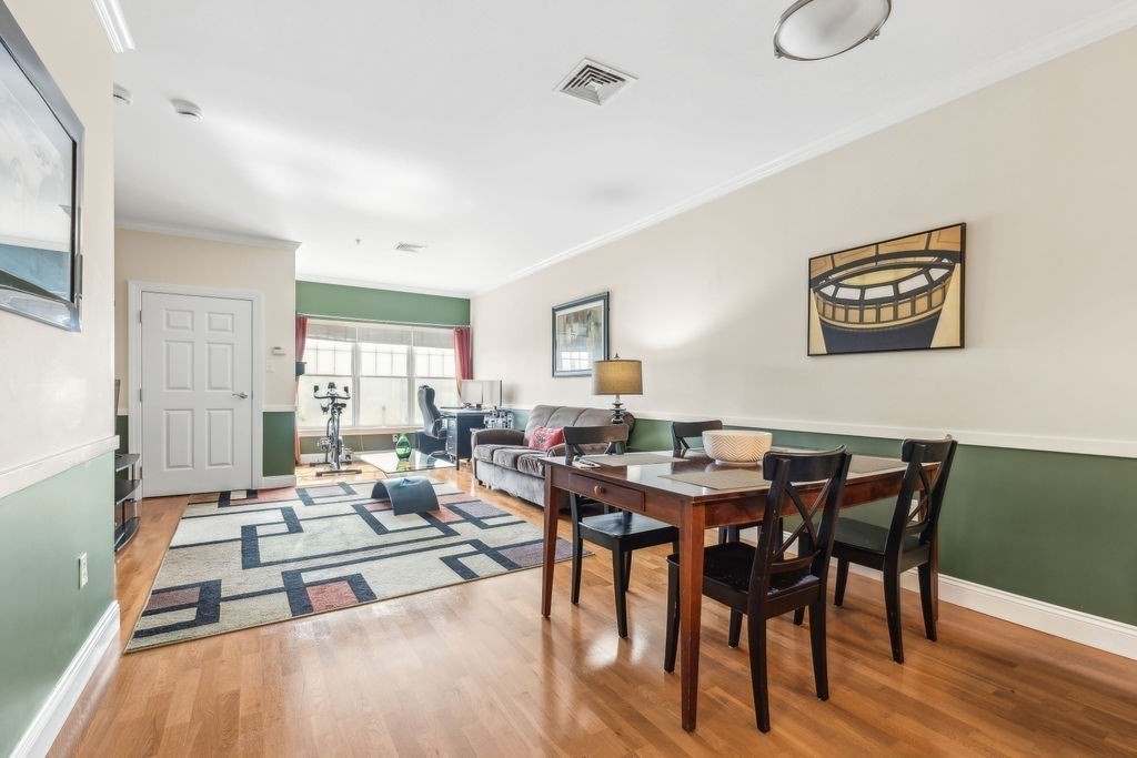 35 Commonwealth Ave 410