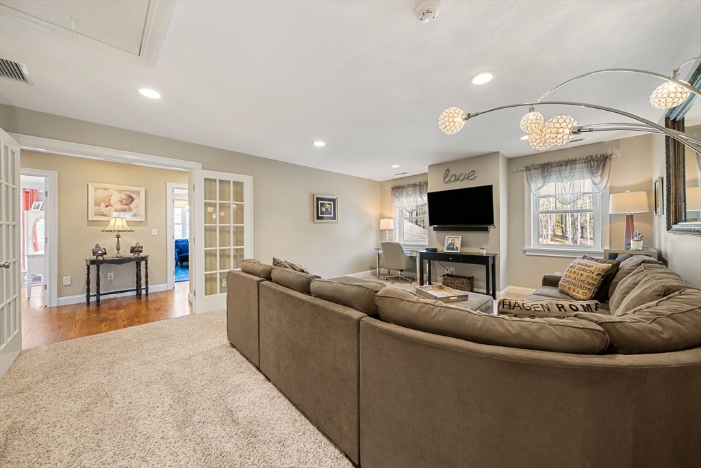 99 Red Gate Rd, Tyngsborough, MA Photo #30