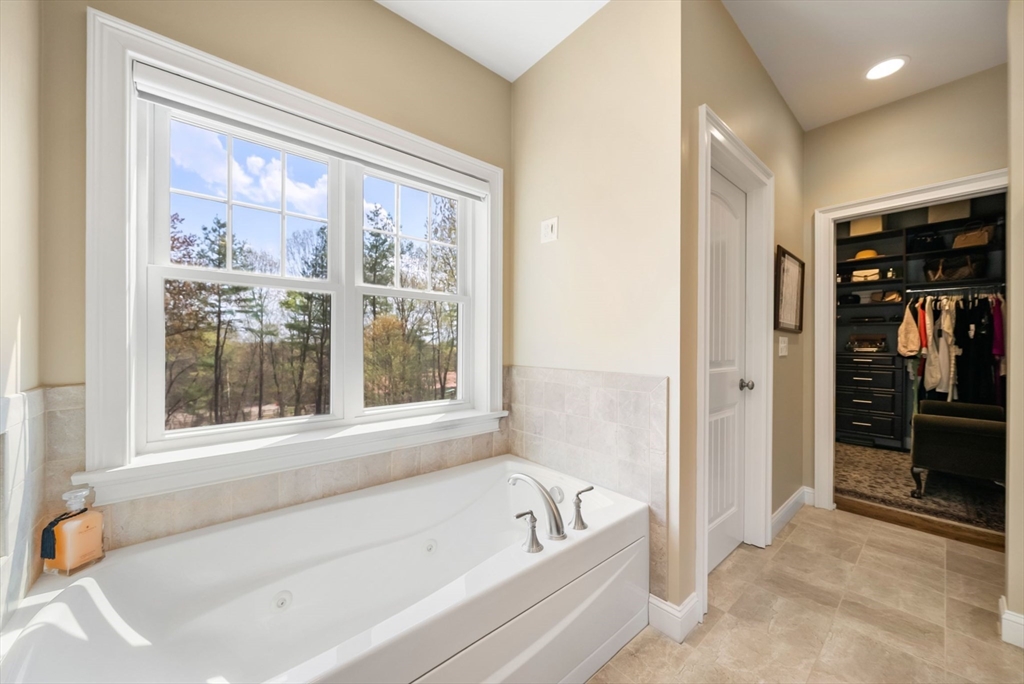 99 Red Gate Rd, Tyngsborough, MA Photo #22