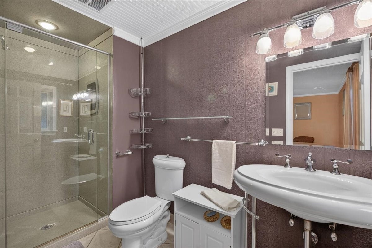 25 Ridgeway Circle, Springfield, MA, 25 Ridgeway Circle, Springfield, MA Photo #21