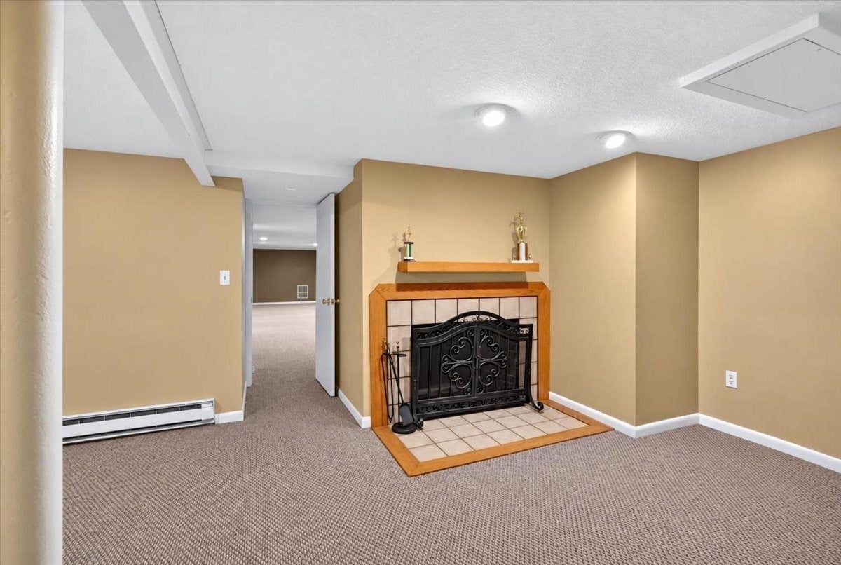 25 Ridgeway Circle, Springfield, MA, 25 Ridgeway Circle, Springfield, MA Photo #23