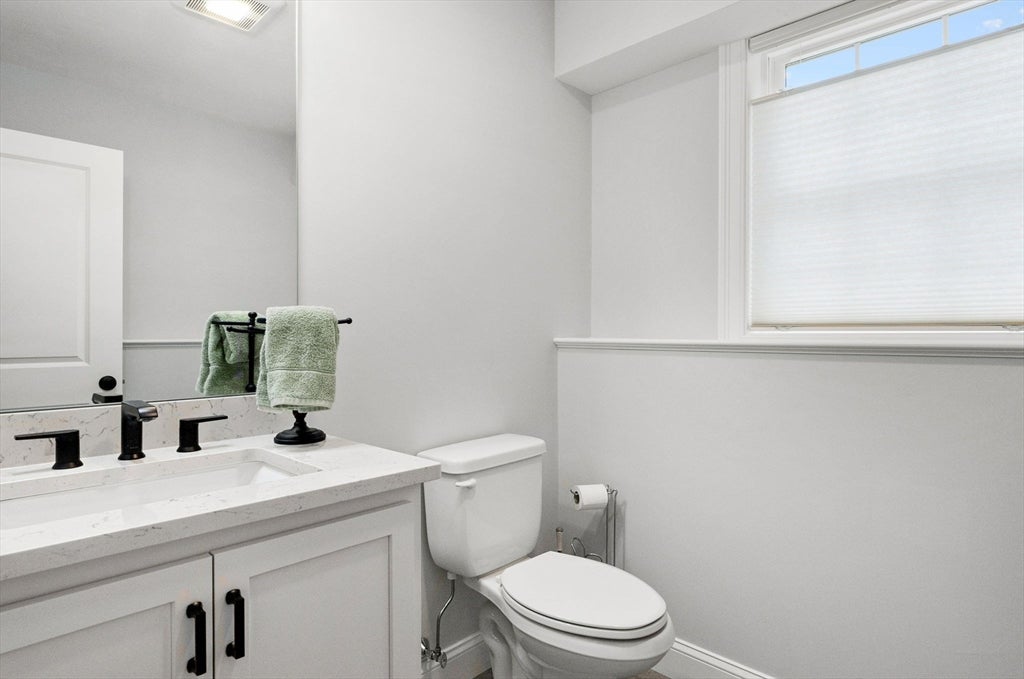 12 Gove Rd, Billerica, MA Photo #38