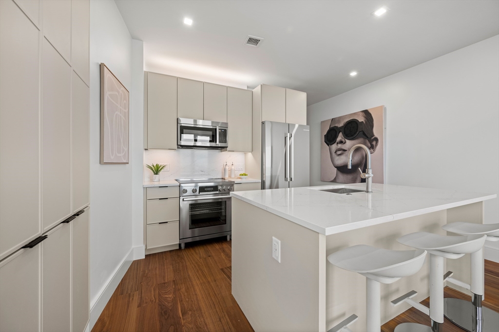 1515 Commonwealth Ave 508