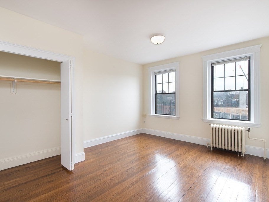 374 Chestnut Hill Ave 54