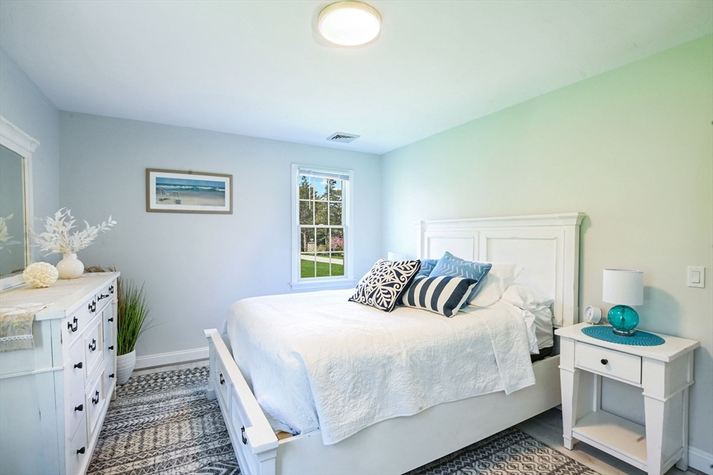 9 Coach Ln, Sandwich, MA Photo #32