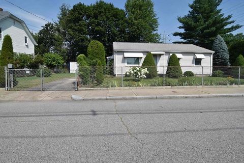 68 Maryland Ave Pawtucket RI 02860