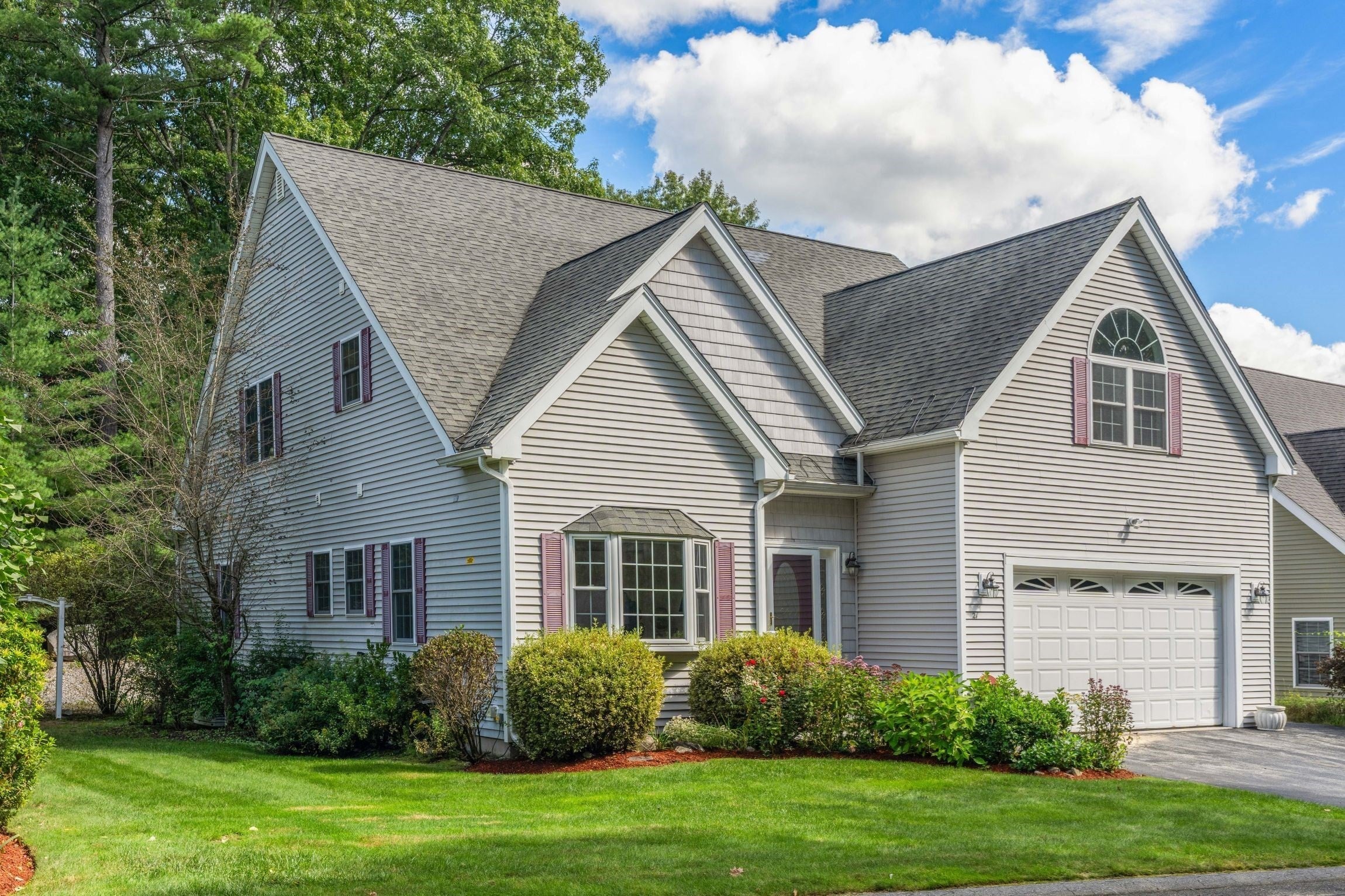 Photo of 21 Steinbeck St, Tyngsborough, MA