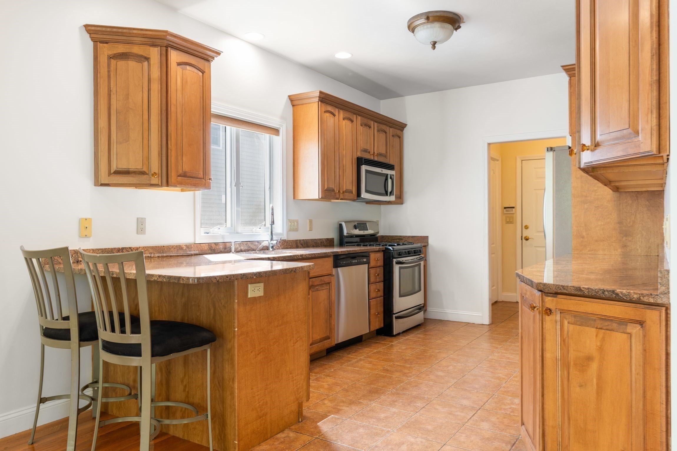21 Steinbeck St, Tyngsborough, MA, 21 Steinbeck St, Tyngsborough, MA Photo #13