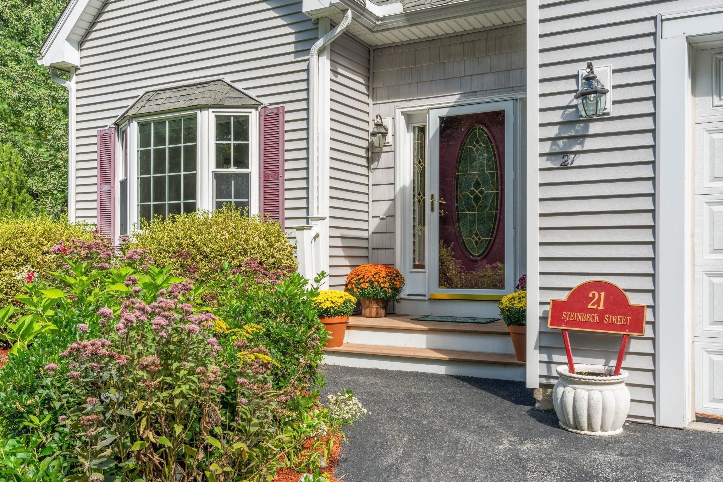 21 Steinbeck St, Tyngsborough, MA, 21 Steinbeck St, Tyngsborough, MA Photo #4