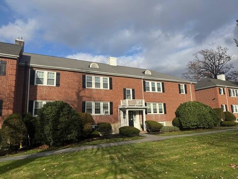 Photo of 31 Hammond Pond Parkway #2, Boston, MA 02467 (MLS # 73479111)