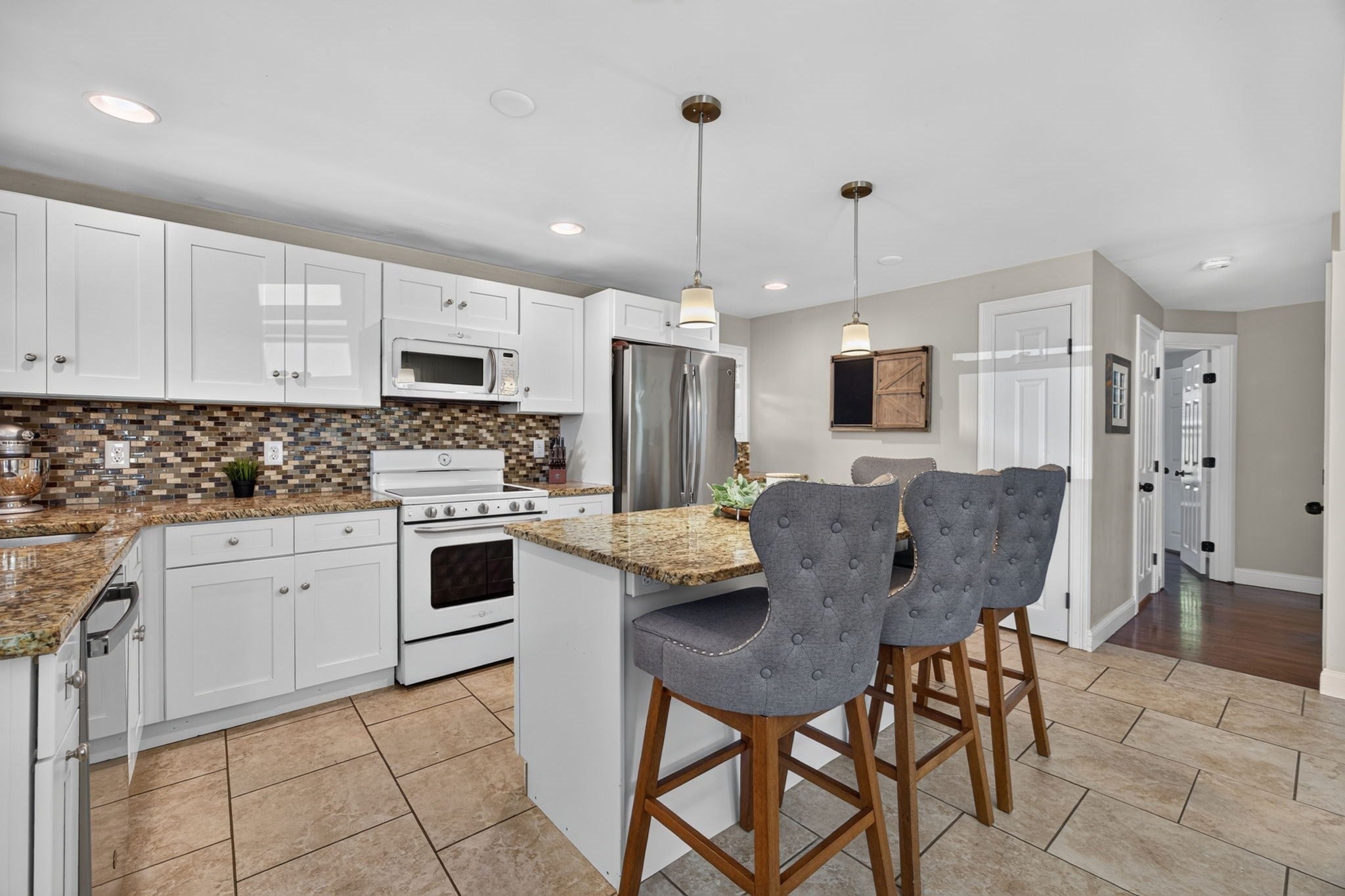 473 Foster Rd, Tewksbury, MA Photo #6