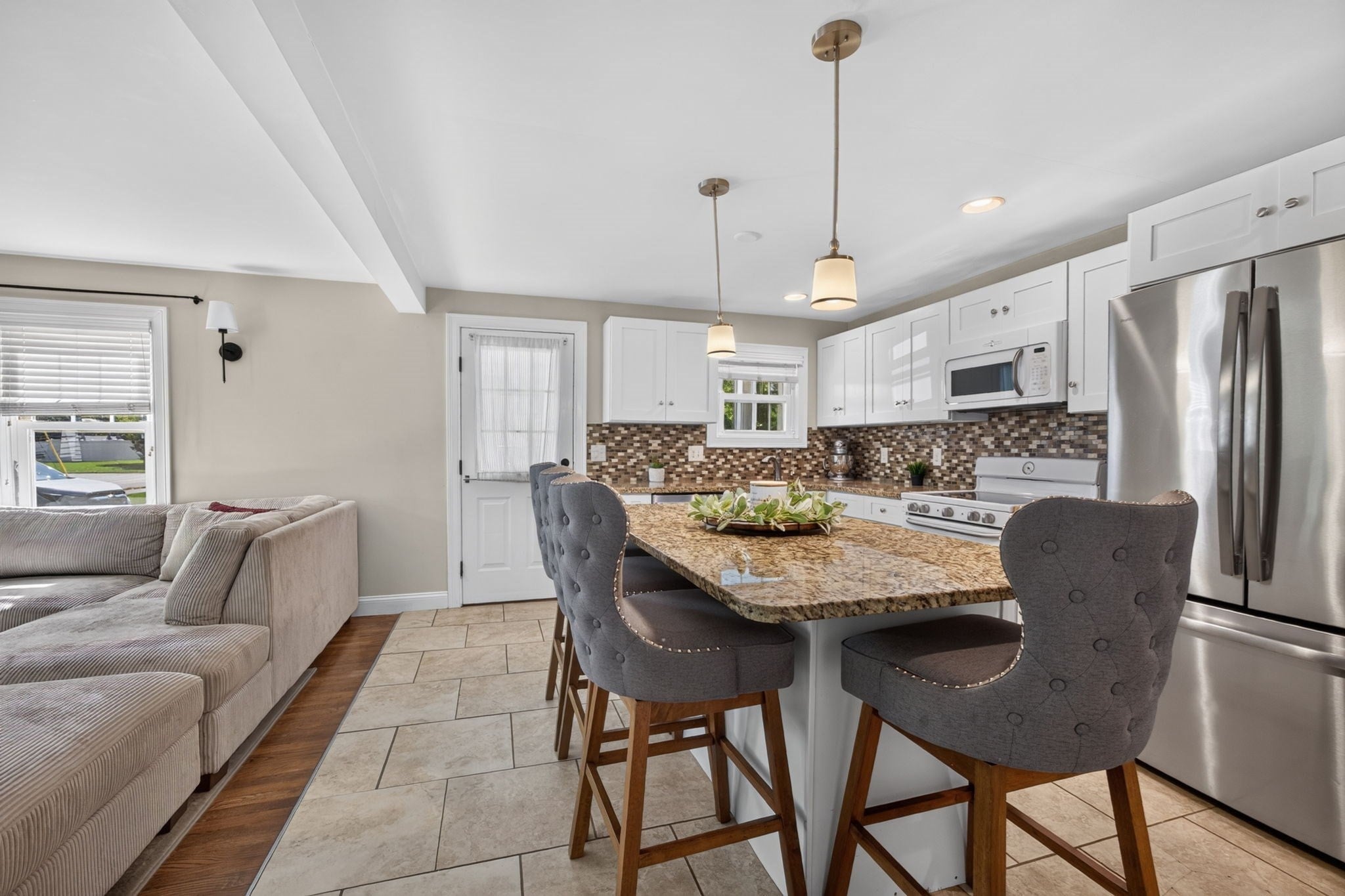 473 Foster Rd, Tewksbury, MA Photo #4