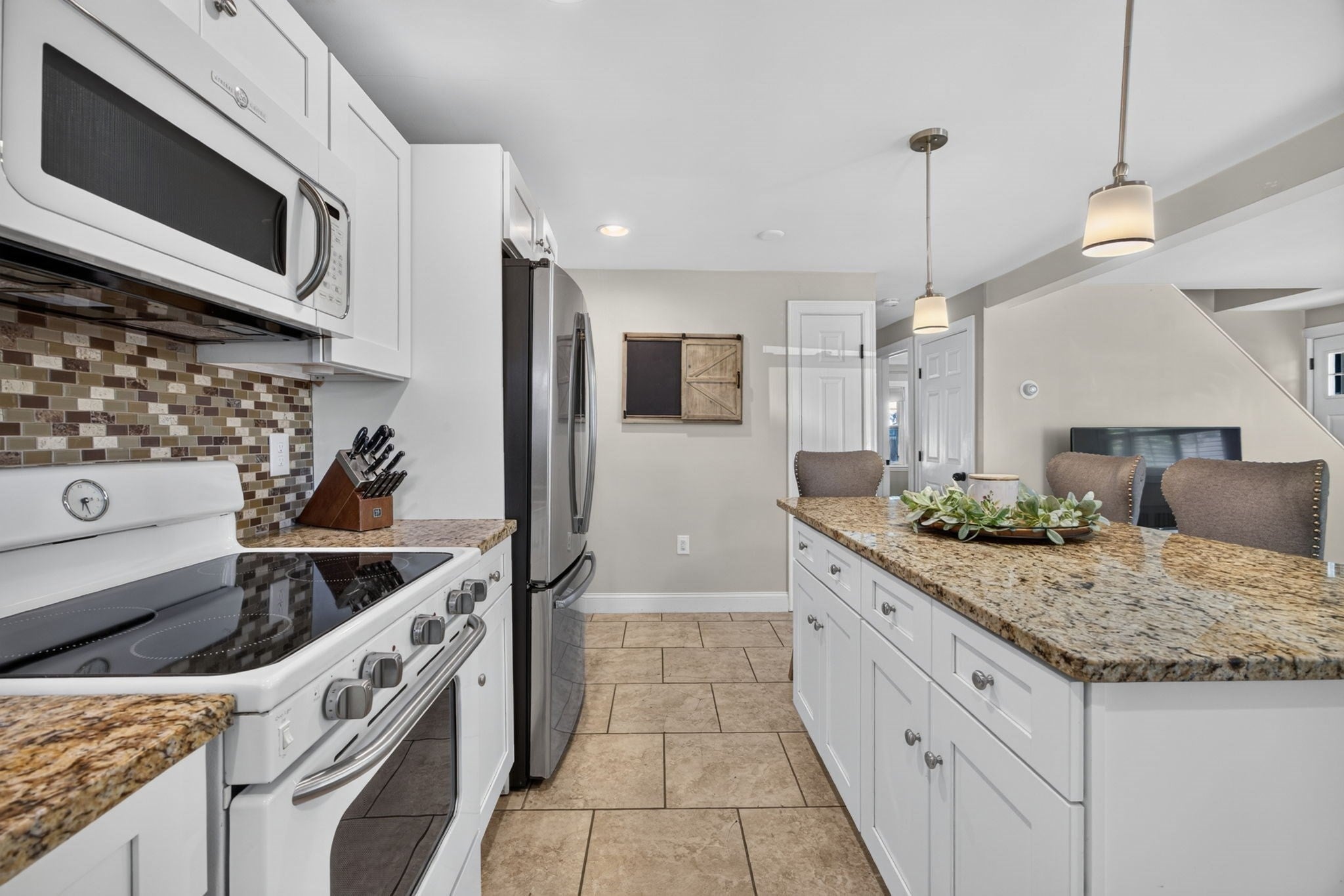 473 Foster Rd, Tewksbury, MA Photo #7
