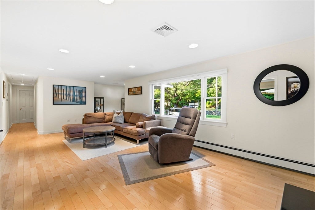 61 Topsfield Road