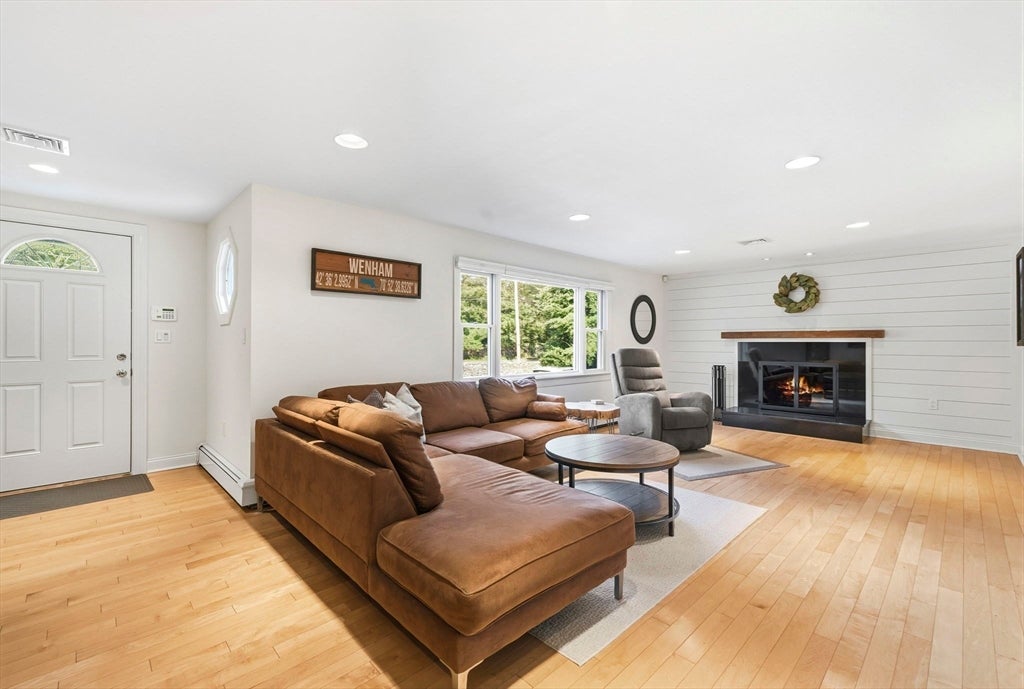 61 Topsfield Road