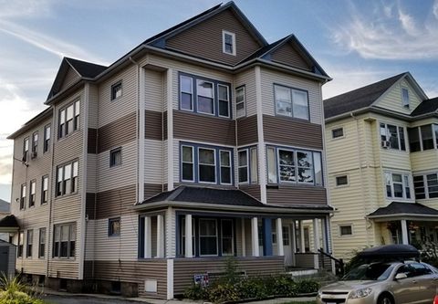 Photo of 17 North Woodford Street #1, Worcester, MA 01604 (MLS # 73480966)