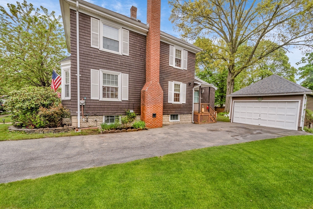 98 Haseltine St
