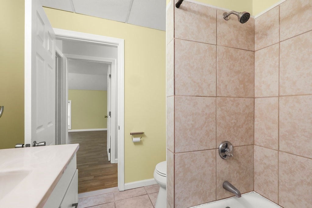 10 Cottage Street #10, North Attleboro, MA, 10 Cottage Street #10, North Attleboro, MA Photo #17