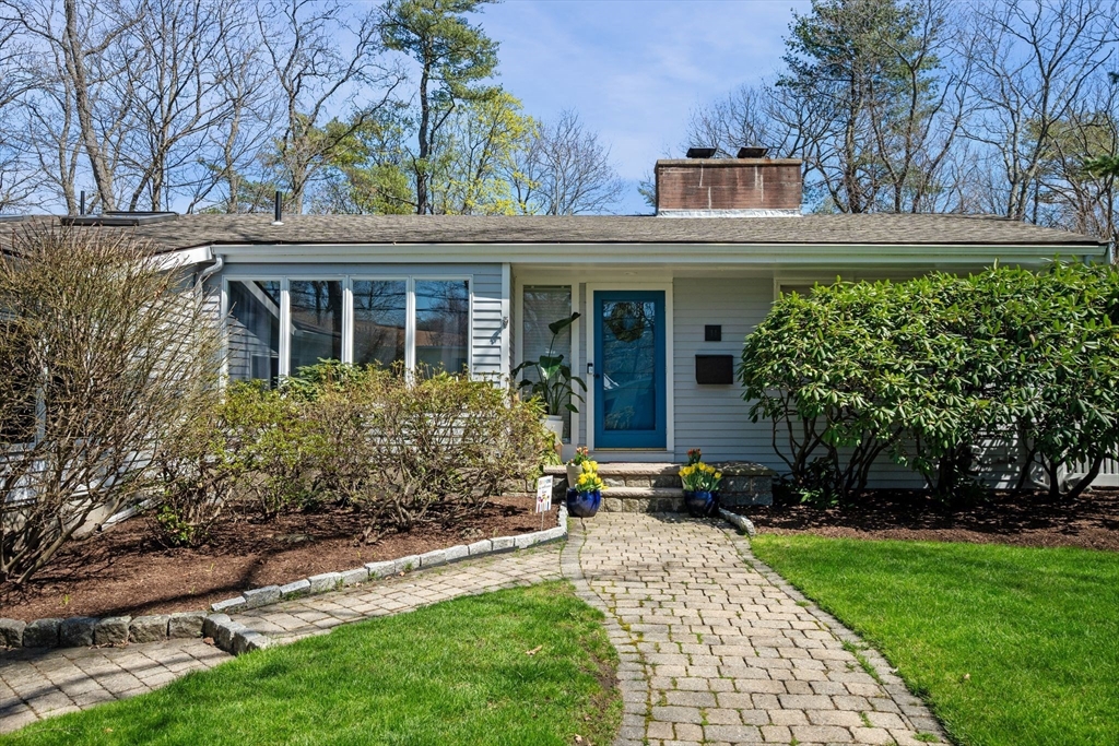 11 Laurel Road