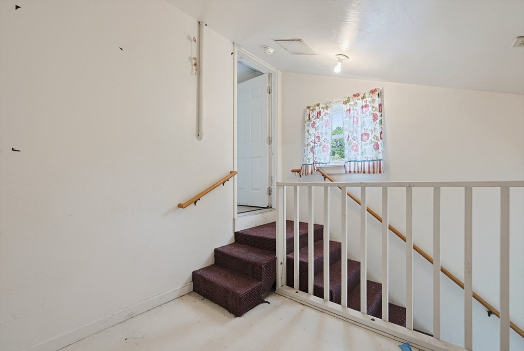 8 Jones Street, Spencer, MA, 8 Jones Street, Spencer, MA Photo #16