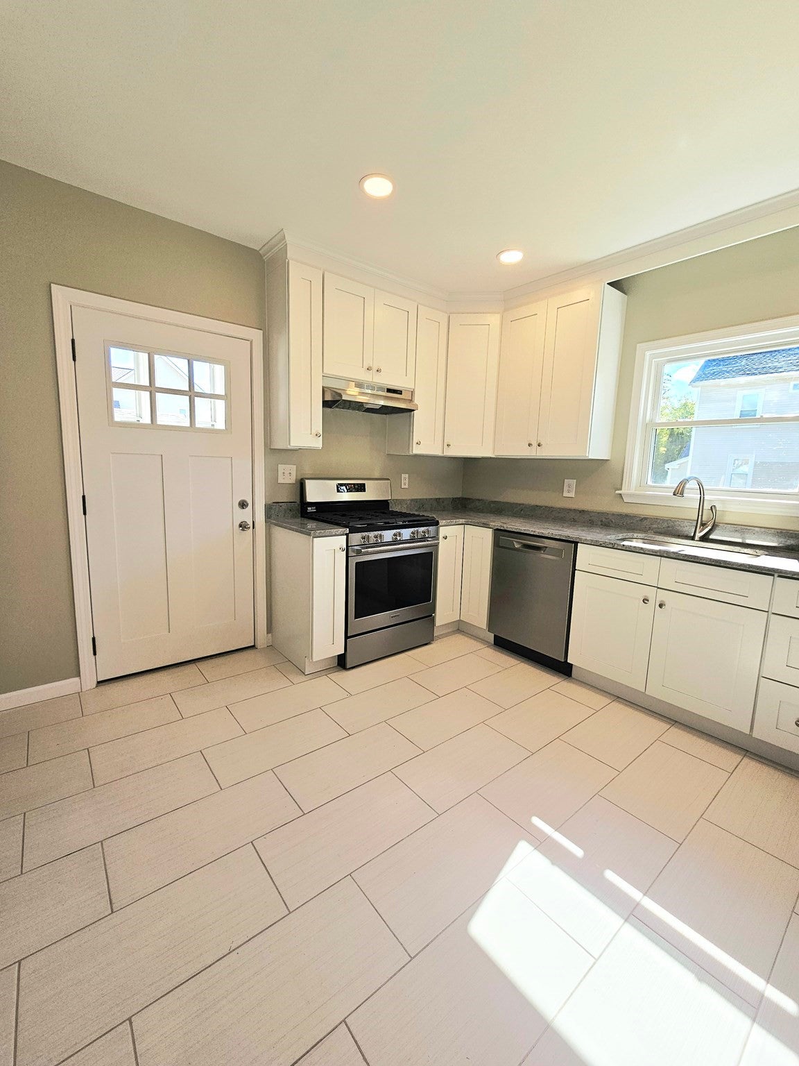 21-23 Arthur St #21, Methuen, MA Photo #6