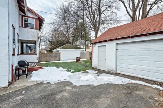 90 Rochelle St