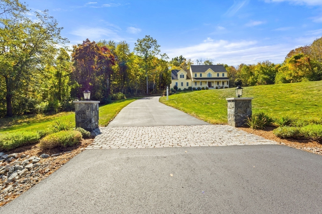 47 Fiske Mill Rd