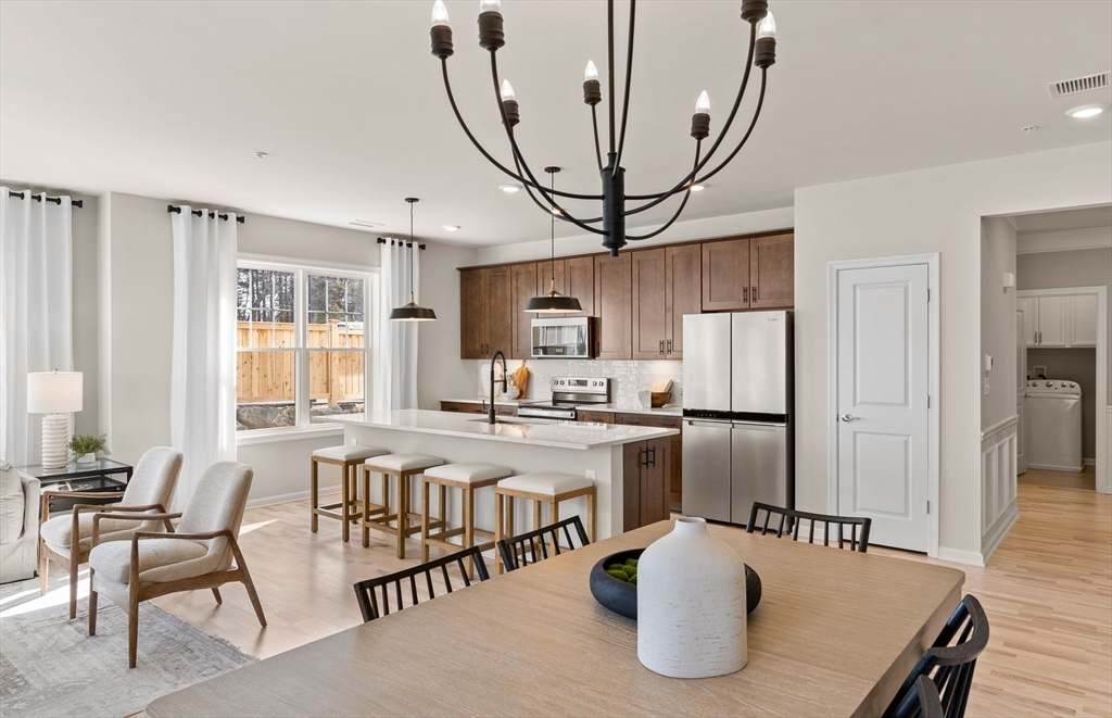 6 Stratton Drive 407