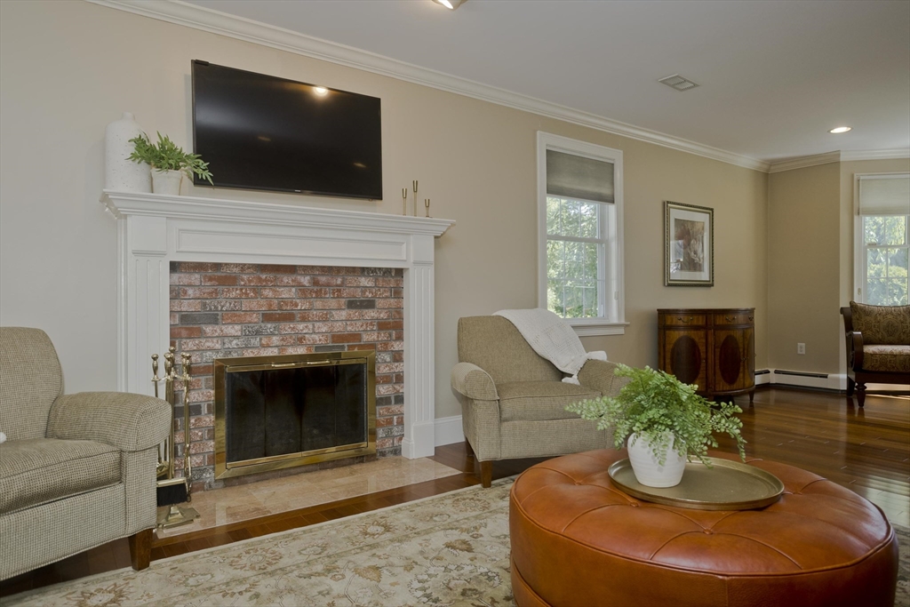 32 Dapper Darby Dr