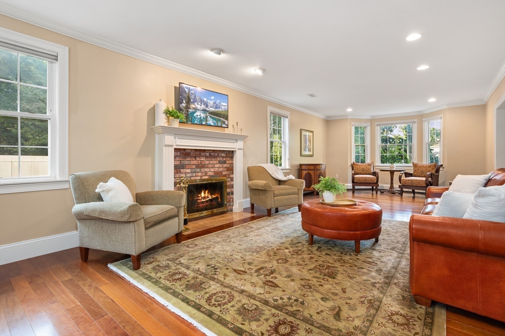 32 Dapper Darby Dr