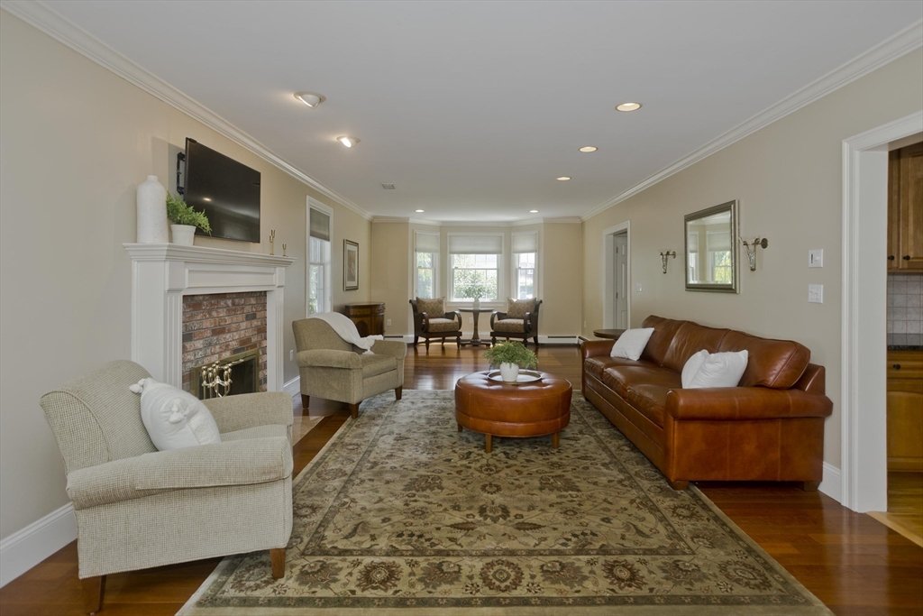 32 Dapper Darby Dr
