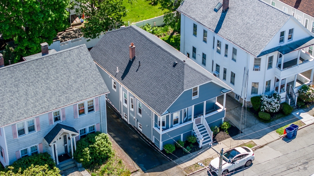366 Bedford St