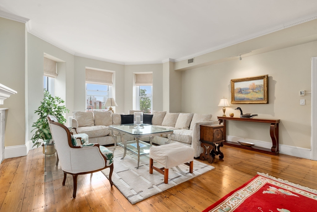 33 Chestnut St 5