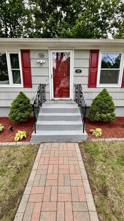 21 Rich St.