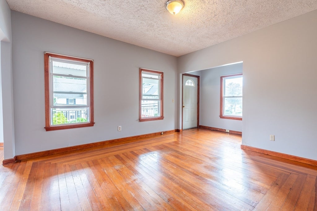 17 Jefferson St #2, Attleboro, MA Photo #12