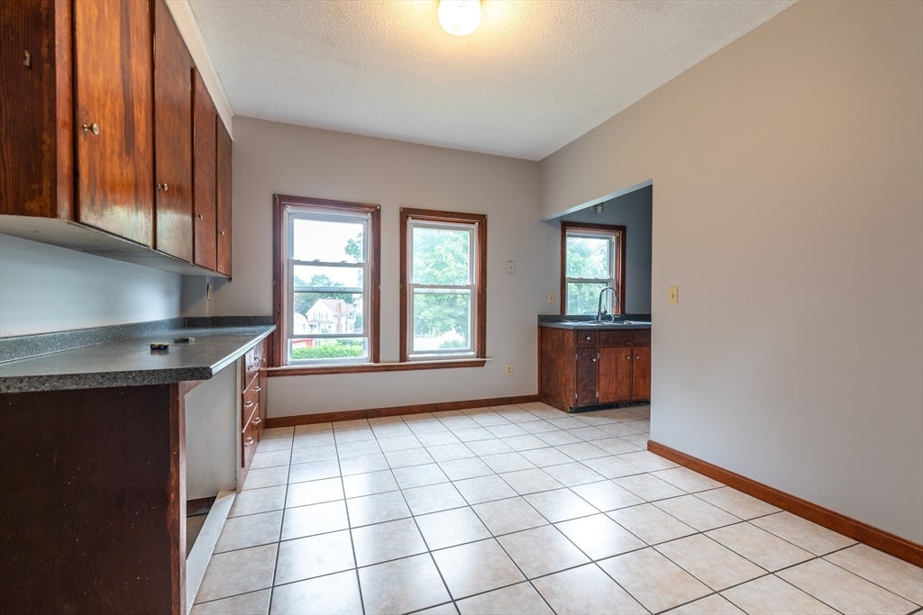 17 Jefferson St #2, Attleboro, MA Photo #8