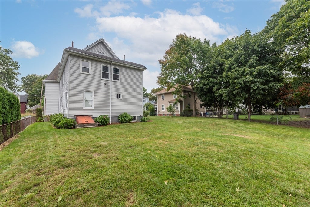 17 Jefferson St #2, Attleboro, MA Photo #3