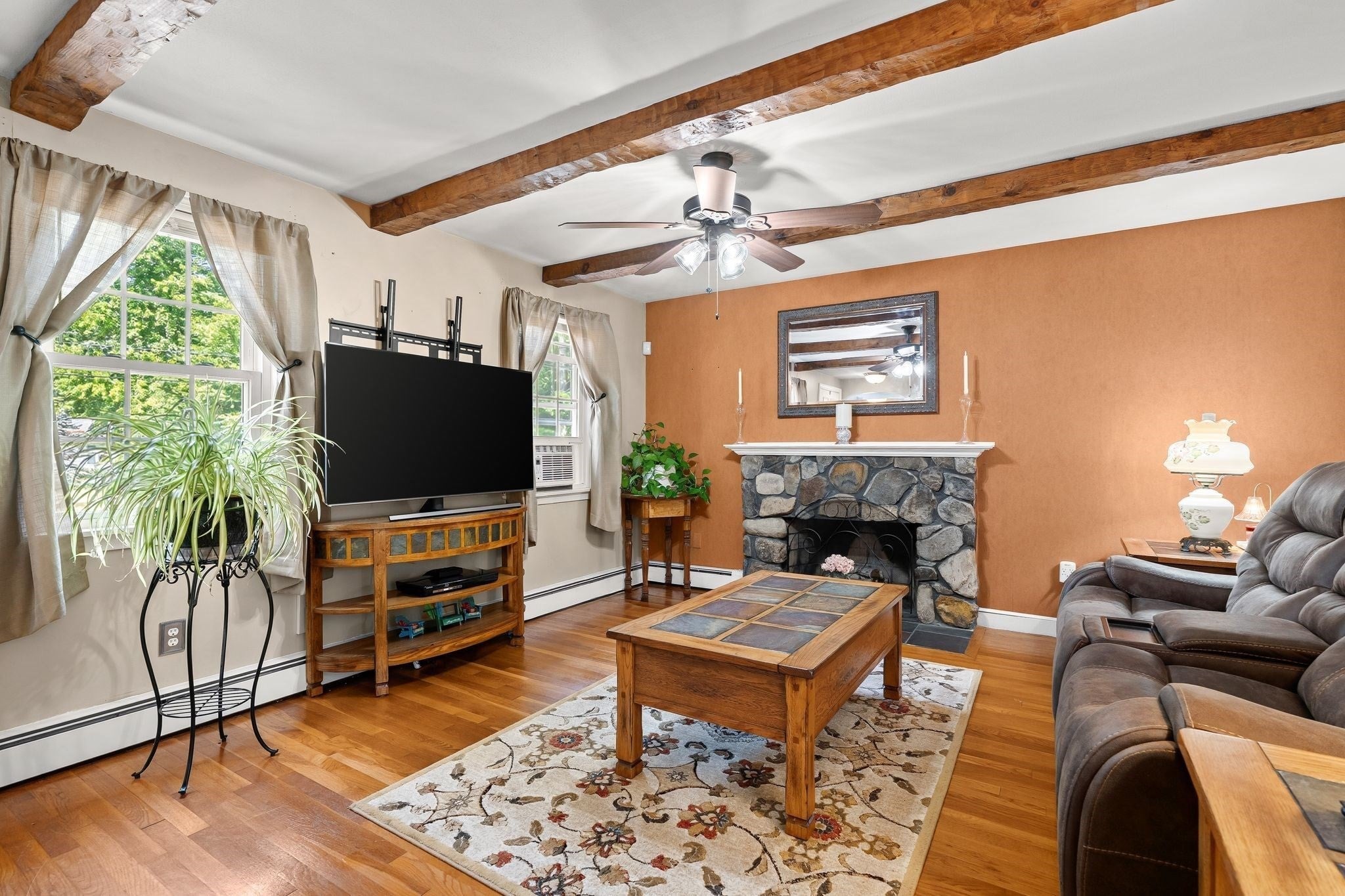526 Walnut St