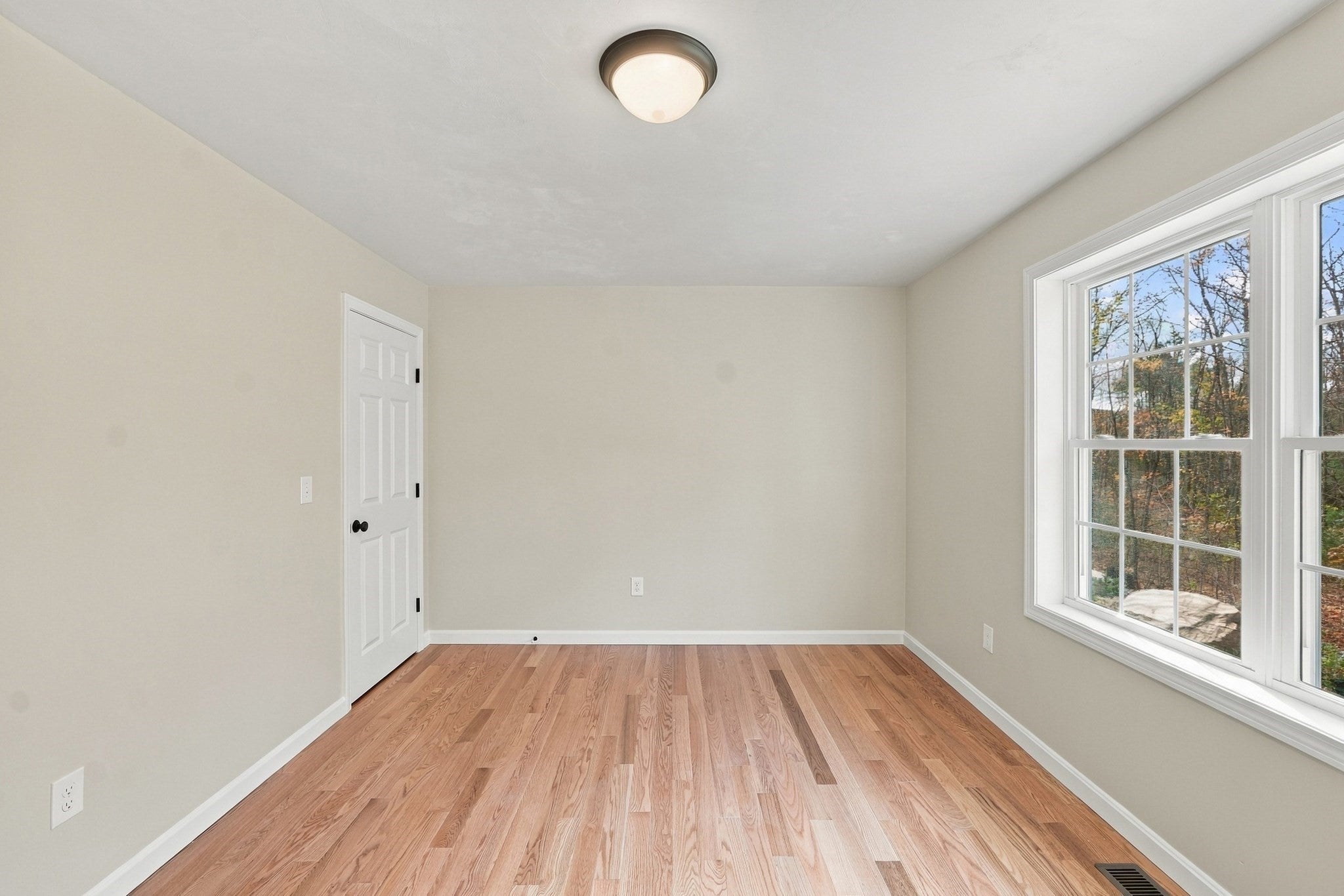 459 Cronin Rd, Warren, MA Photo #10