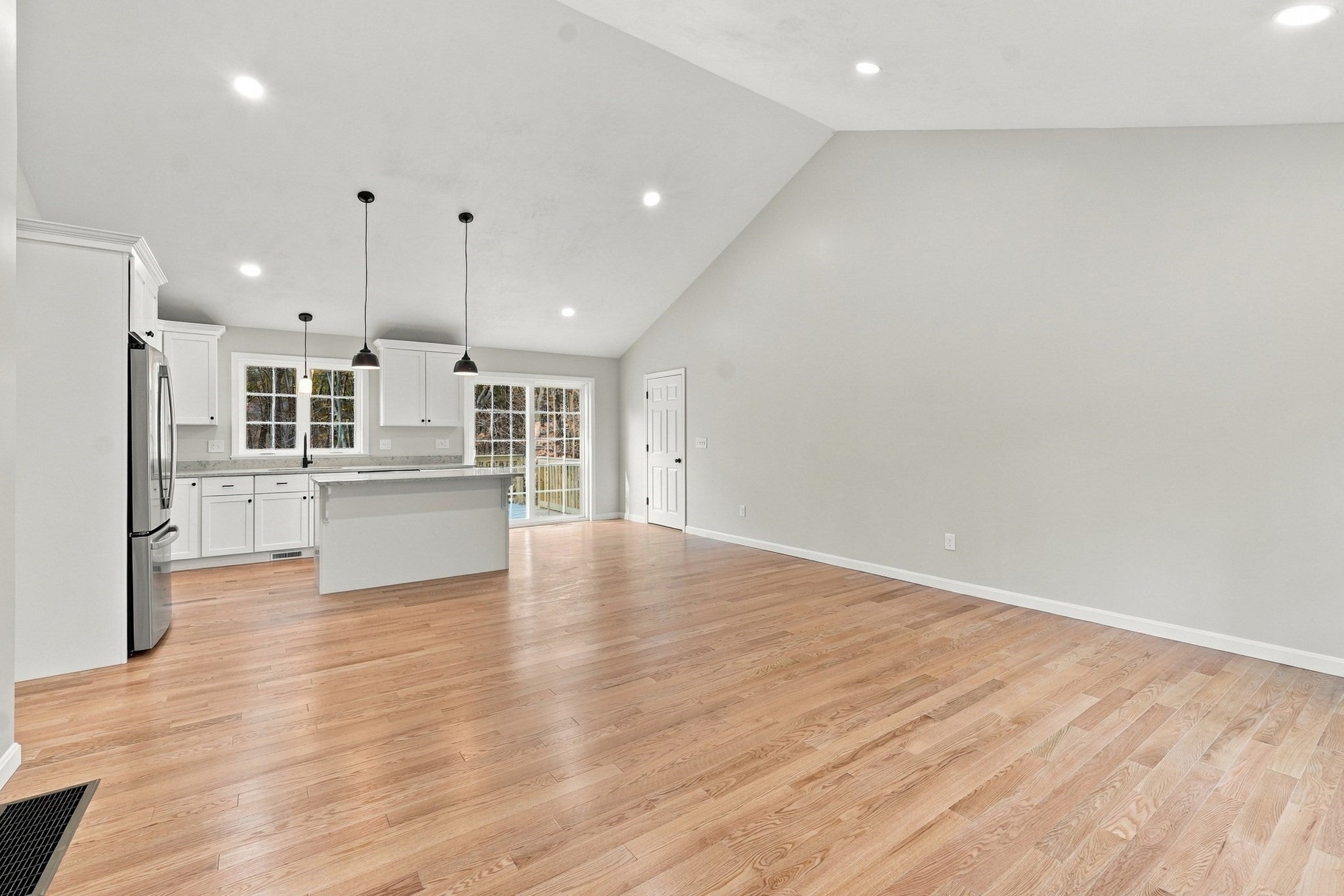 459 Cronin Rd, Warren, MA Photo #6