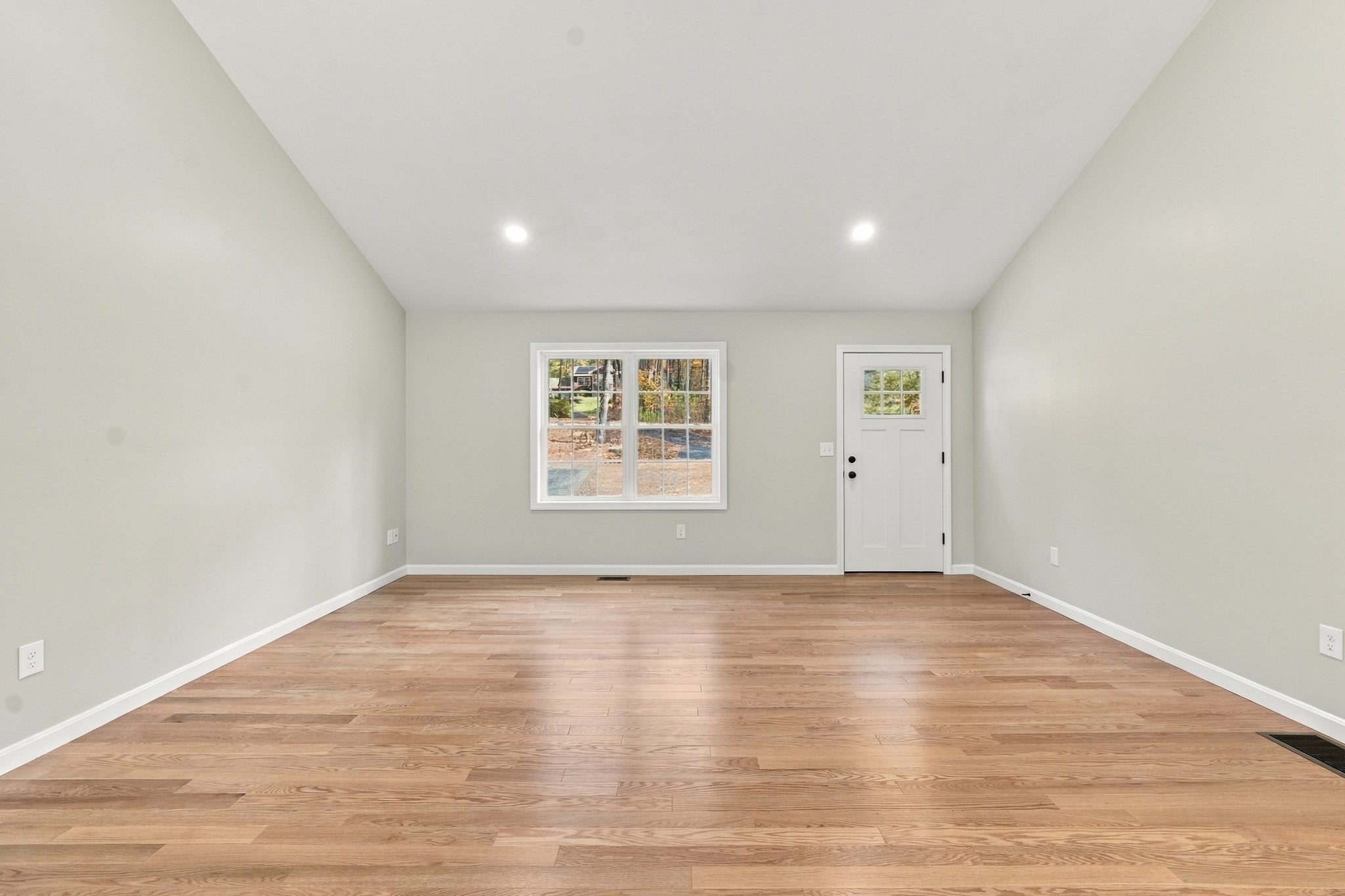 459 Cronin Rd, Warren, MA Photo #9