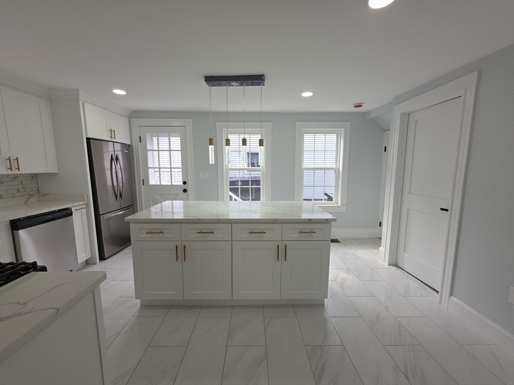 61 Poplar St