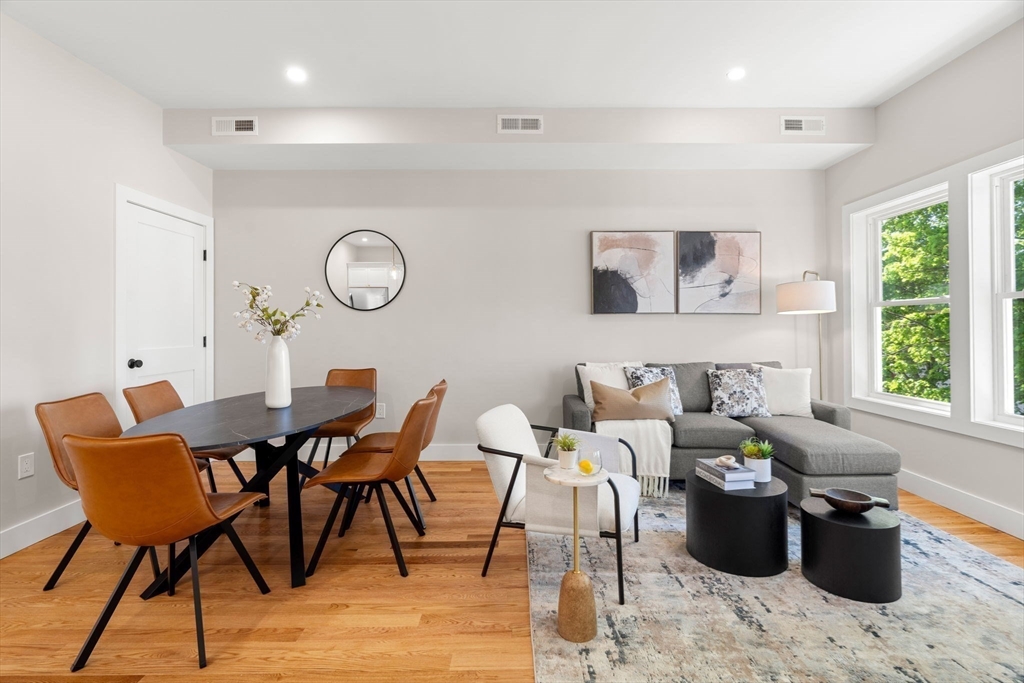 21 Ellington Street 3